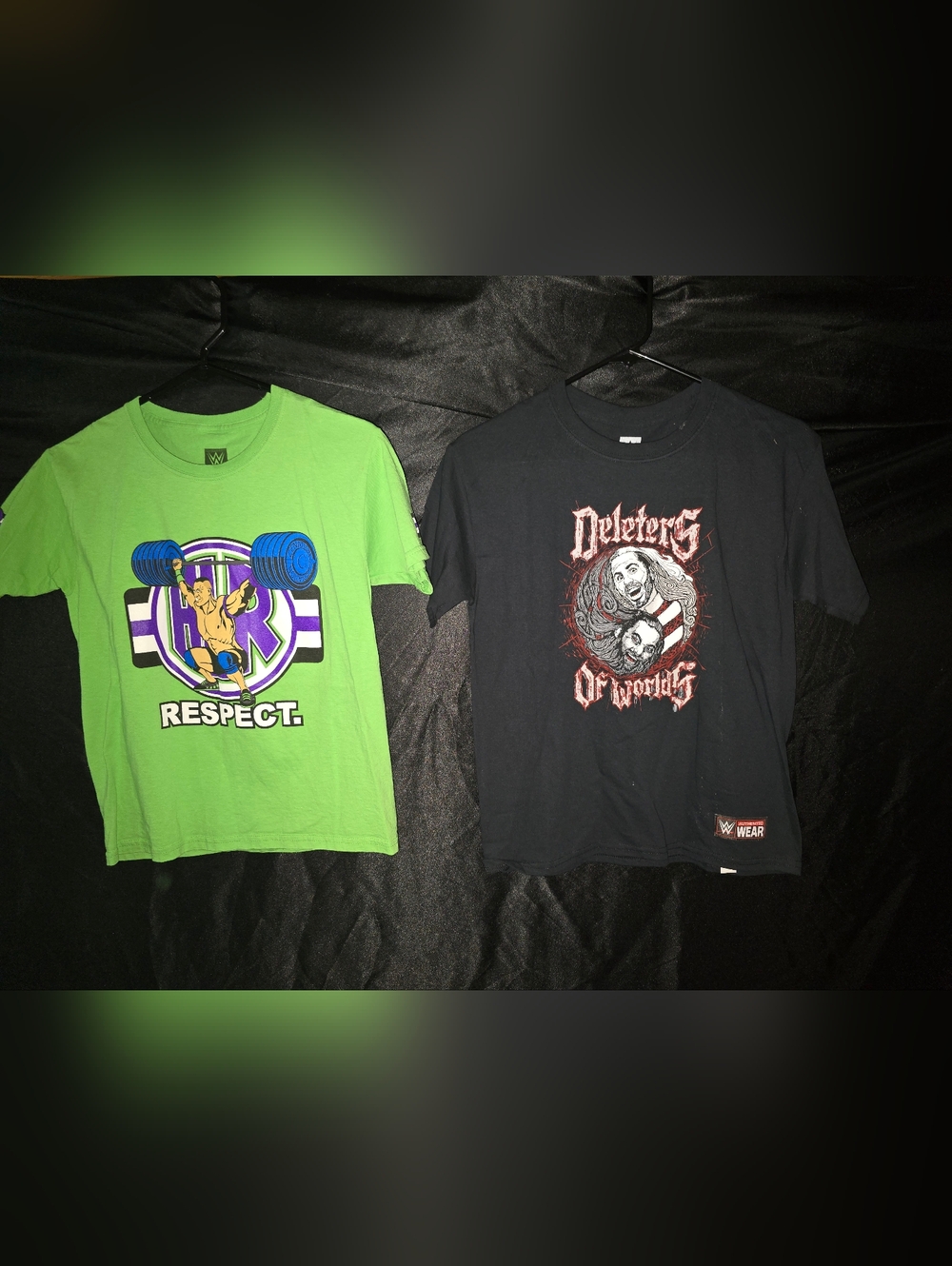 2 🔹️Youth Medium🔹️ WWE tshirts